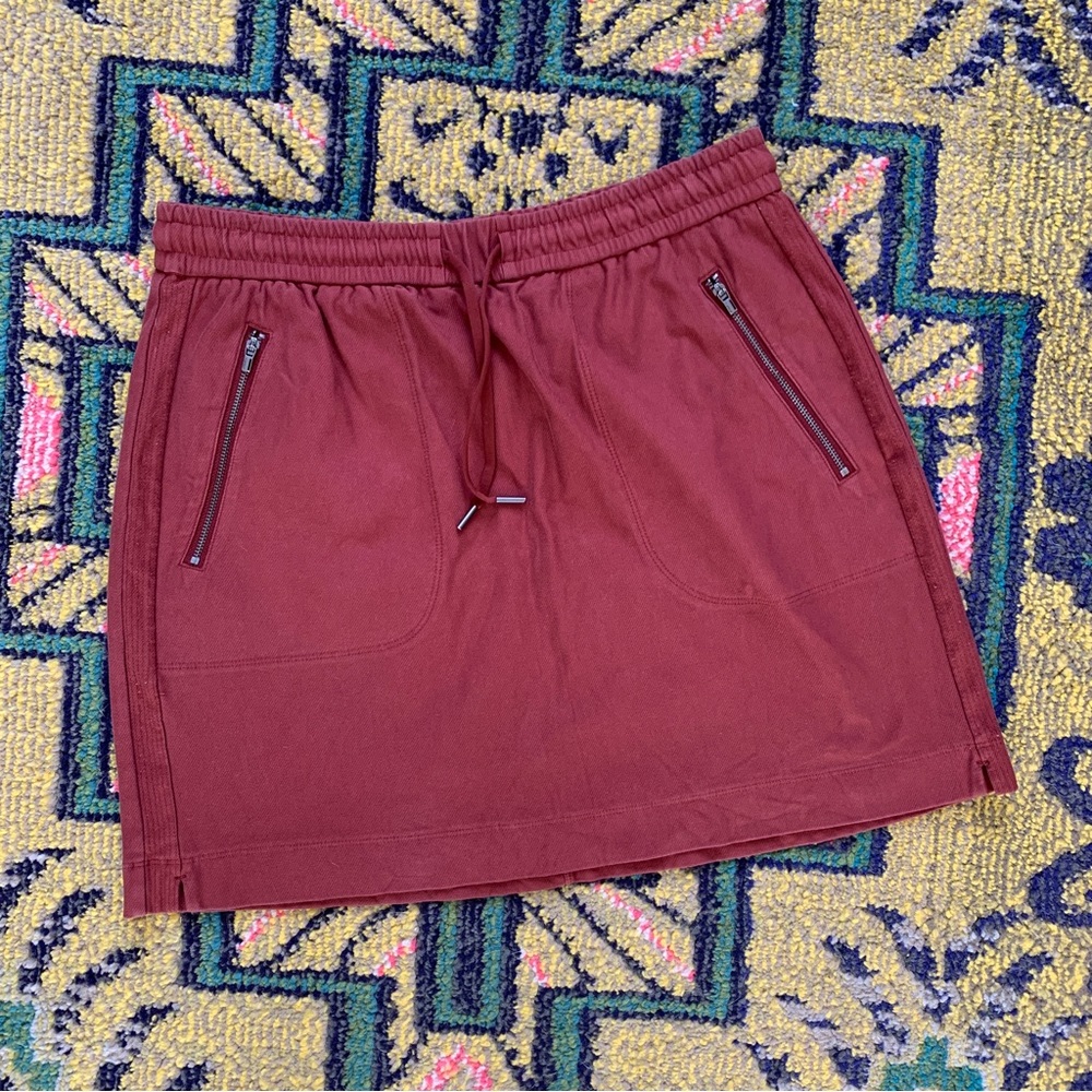 Athleta Skirt